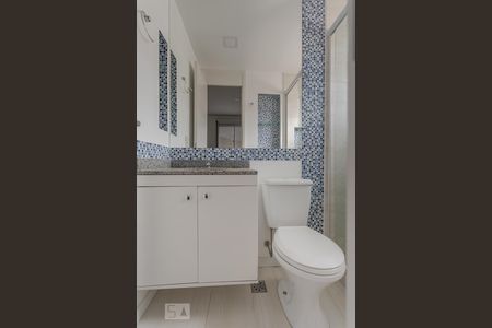 Banheiro da Suíte de apartamento à venda com 3 quartos, 77m² em Humaitá, Porto Alegre