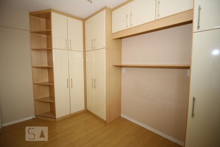 Quarto 1 de apartamento para alugar com 2 quartos, 60m² em Pechincha, Rio de Janeiro