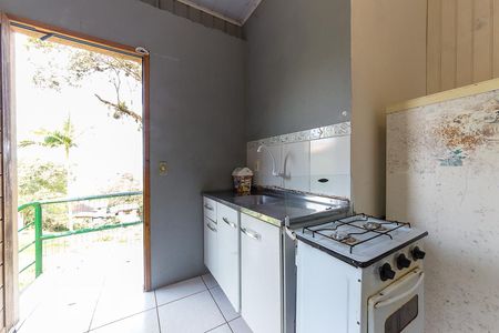 Cozinha de apartamento para alugar com 1 quarto, 32m² em Lagoa da Conceição, Florianópolis
