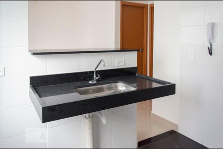 Cozinha de apartamento à venda com 2 quartos, 47m² em São José, Canoas
