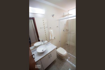 Banheiro da Suíte 1 de casa para alugar com 3 quartos, 550m² em Jardim Cica, Jundiaí