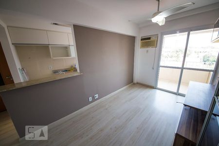 Sala de apartamento à venda com 3 quartos, 70m² em Badu, Niterói