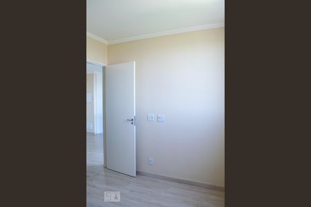 QUARTO 1 de apartamento para alugar com 2 quartos, 53m² em Jardim Íris, São Paulo