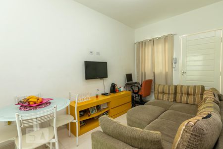 Sala de casa de condomínio à venda com 2 quartos, 45m² em Parada Xv de Novembro, São Paulo