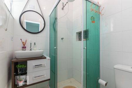 Banheiro  de casa de condomínio à venda com 2 quartos, 45m² em Parada Xv de Novembro, São Paulo