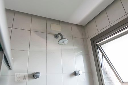 Banheiro (Chuveiro) de apartamento para alugar com 1 quarto, 45m² em Aclimação, São Paulo