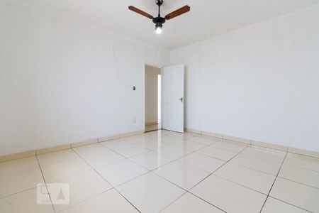 Quarto 1 de casa à venda com 5 quartos, 250m² em Vila Canero, São Paulo
