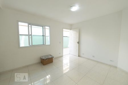 Sala de casa para alugar com 2 quartos, 80m² em Vila Invernada, São Paulo