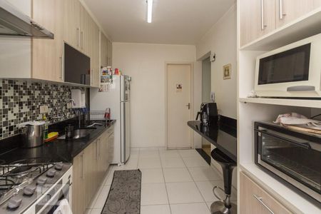 Cozinha de apartamento para alugar com 2 quartos, 76m² em Jardim Maria Rosa, Taboão da Serra