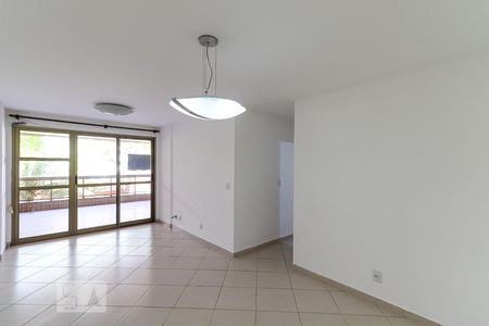 Sala de apartamento para alugar com 3 quartos, 110m² em Recreio dos Bandeirantes, Rio de Janeiro