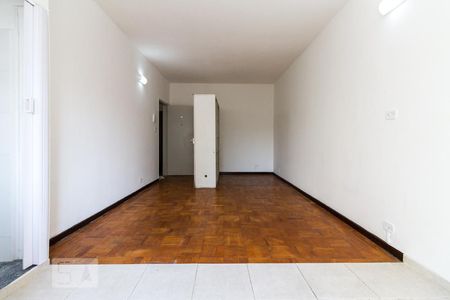 Espaço do Quarto e Entrada do Imóvel  de kitnet/studio para alugar com 1 quarto, 35m² em Penha de França, São Paulo