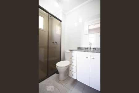 Banheiro Suíte de apartamento à venda com 3 quartos, 64m² em Vila Andrade, São Paulo