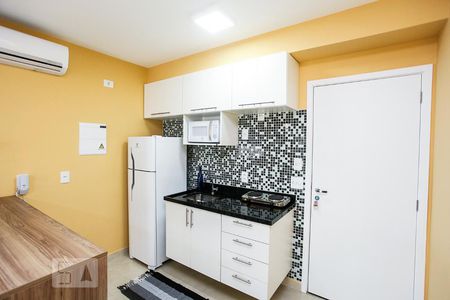 Cozinha de kitnet/studio para alugar com 1 quarto, 38m² em Jardim Flor da Montanha, Guarulhos