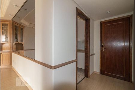 Entrada de apartamento para alugar com 2 quartos, 131m² em Bacacheri, Curitiba