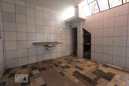 cozinha de casa para alugar com 1 quarto, 40m² em Vila Tramontano, São Paulo