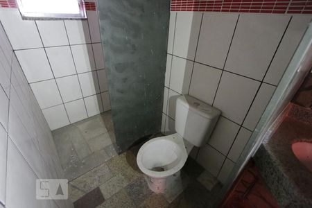 banheiro de casa para alugar com 1 quarto, 40m² em Vila Tramontano, São Paulo