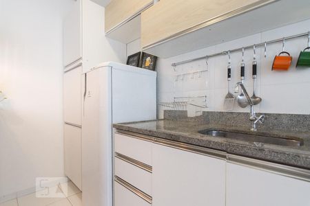 Cozinha de apartamento para alugar com 1 quarto, 33m² em Barra Funda, São Paulo