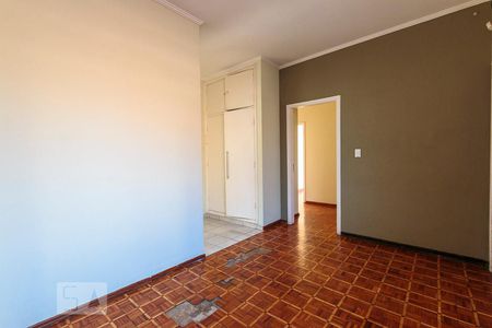 Sala de casa para alugar com 3 quartos, 250m² em Parque São Quirino, Campinas