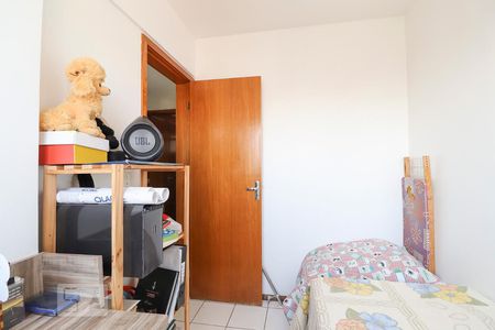 Quarto 2 de apartamento para alugar com 3 quartos, 70m² em Residencial Eldorado, Goiânia