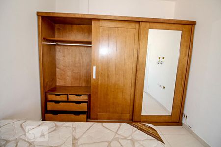 Quarto 1 - Armários de apartamento à venda com 1 quarto, 55m² em Penha, Rio de Janeiro