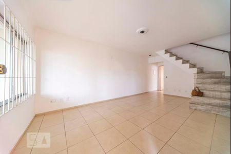 Sala de casa para alugar com 3 quartos, 159m² em Jardim Stella, Santo André