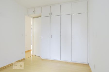 Suíte de apartamento à venda com 2 quartos, 80m² em Vila Nova Conceição, São Paulo