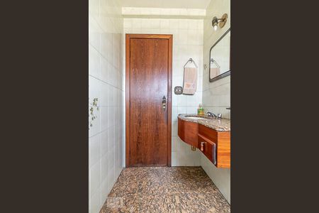 Banheiro de casa à venda com 3 quartos, 386m² em Palmares, Belo Horizonte