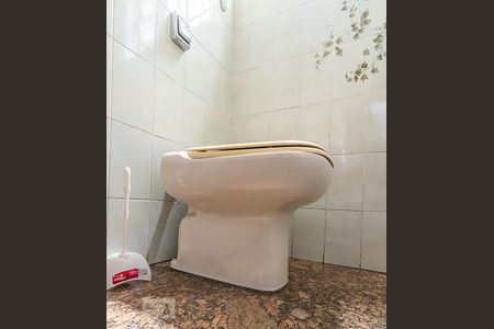 Banheiro de casa à venda com 3 quartos, 386m² em Palmares, Belo Horizonte