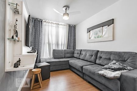 Sala de apartamento para alugar com 3 quartos, 74m² em Novo Mundo, Curitiba