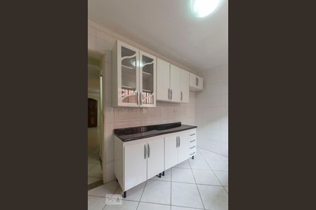 1o. Andar - Cozinha (Armários) de casa para alugar com 2 quartos, 121m² em Vila Nair, São Paulo