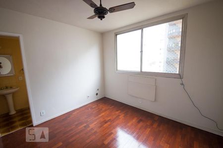 Suíte de apartamento para alugar com 2 quartos, 85m² em Icaraí, Niterói