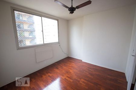 Suíte de apartamento para alugar com 2 quartos, 85m² em Icaraí, Niterói