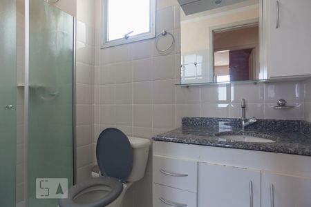 Banheiro de apartamento à venda com 3 quartos, 80m² em Jardim Antonio Von Zuben, Campinas