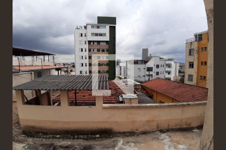 Casa à venda com 4 quartos, 212m² em Nova Floresta, Belo Horizonte