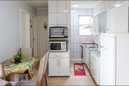 Cozinha de apartamento para alugar com 2 quartos, 38m² em Mato Grande, Canoas