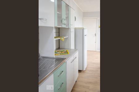 Cozinha de apartamento para alugar com 2 quartos, 38m² em Mato Grande, Canoas