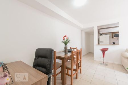 Sala de apartamento para alugar com 2 quartos, 66m² em Centro, Rio de Janeiro