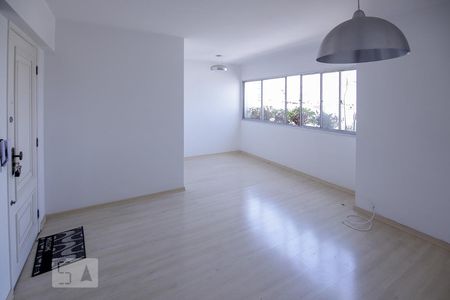 Apartamento à venda com 86m², 3 quartos e 1 vagaSala