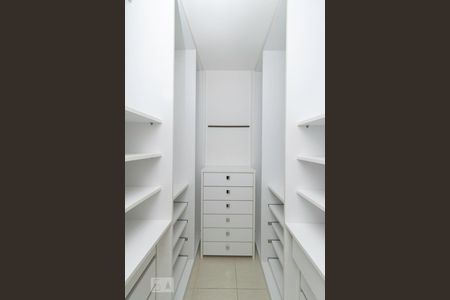 Closet Suíte Cobertura de apartamento para alugar com 3 quartos, 140m² em Gragoatá, Niterói