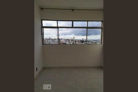 Sala de apartamento à venda com 3 quartos, 75m² em Carlos Prates, Belo Horizonte