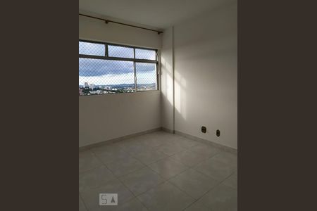 Sala de apartamento à venda com 3 quartos, 75m² em Carlos Prates, Belo Horizonte