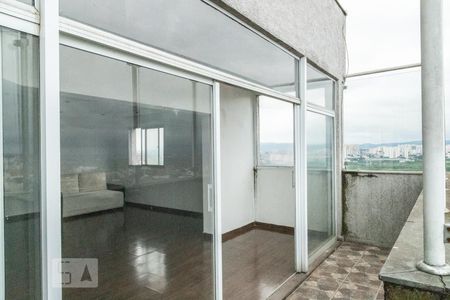 Apartamento à venda com 186m², 3 quartos e 2 vagas Apartamento à venda com 186m², 3 quartos e 2 vagasVaranda da Sala