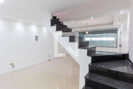 Sala de casa para alugar com 5 quartos, 300m² em Vila Marieta, São Paulo