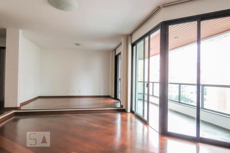 Sala  de apartamento à venda com 3 quartos, 182m² em Moema, São Paulo