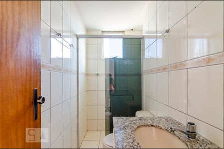 Banheiro de apartamento à venda com 3 quartos, 111m² em Cachoeirinha, Belo Horizonte