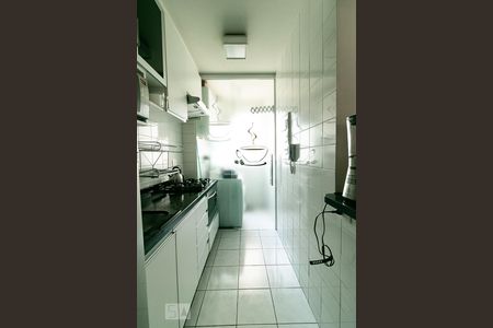 Cozinha de apartamento para alugar com 2 quartos, 74m² em Água Verde, Curitiba