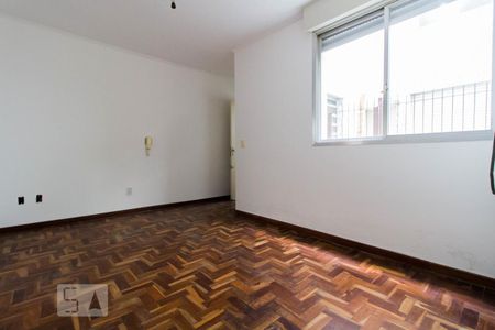 Sala de apartamento para alugar com 2 quartos, 80m² em Azenha, Porto Alegre