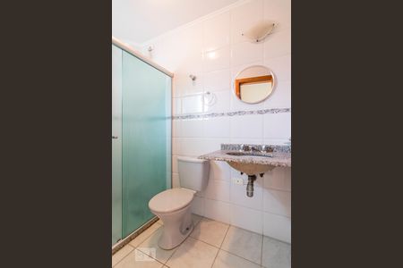 Banheiro da Suite de apartamento para alugar com 3 quartos, 88m² em Campestre, Santo André