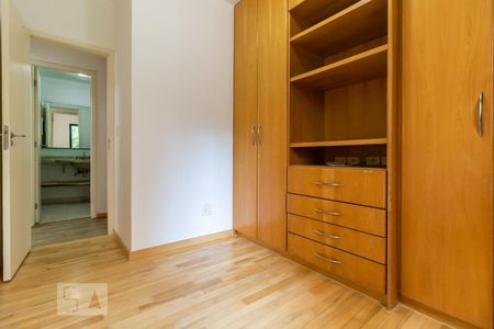 Quarto 1 de apartamento para alugar com 3 quartos, 90m² em Alphaville Industrial, Barueri