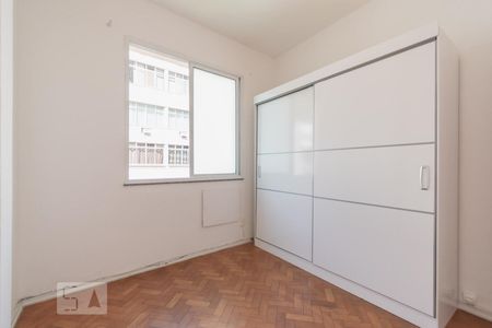 Quarto 1 de apartamento para alugar com 2 quartos, 75m² em Humaitá, Rio de Janeiro